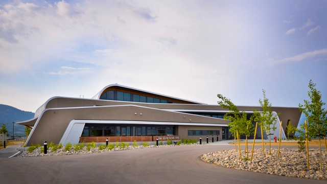 Outma Sqilx’w Cultural School / Iredale Group Architecture - Schools , Facade