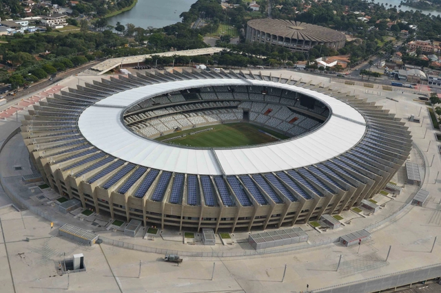 Rumbo al Mundial de Fútbol 2014: Brasil inaugura la nueva cubierta solar del Estadio Mineirão en Minas Gerais - Imagen Principal