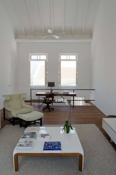 Casa Treze / Francisco Eduardo Hue - Casas, Mesa, Cadeira