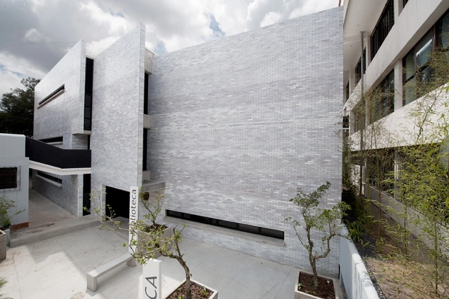 Koica Library / Solis Colomer Arquitectos - Educational Architecture