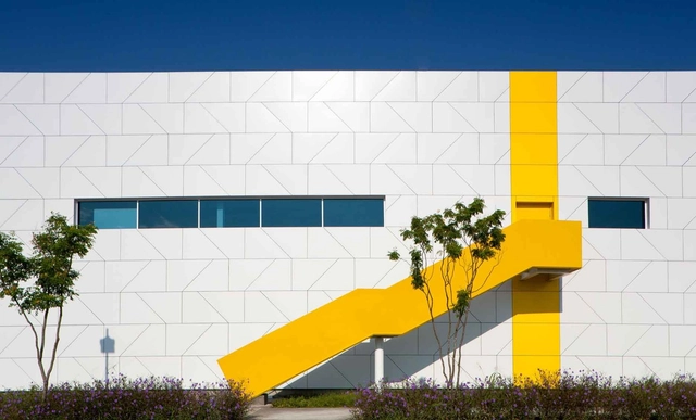 Centro de Tecnología e Innovación XIGNUX / Bernardo Hinojosa - Fábrica, Fachada