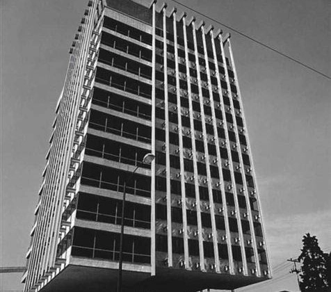 Clásicos de Arquitectura: Celanese Mexicana  / Ricardo Legorreta - Edificio De Oficinas, Fachada