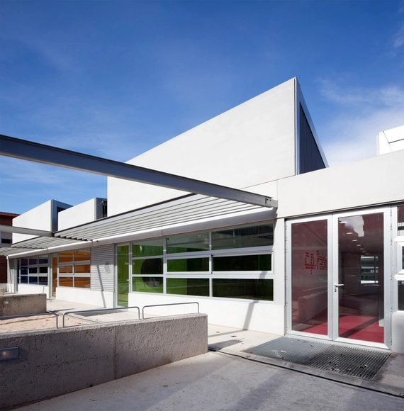 Aulario de Educación Infantil / Planta33 Arquitectura. Rodrigo Muñoz García - Escuelas, Fachada