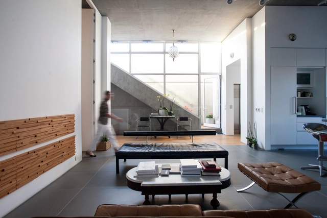 The Noemi Givon House / Ori Glazer + Nili Gal Mester - Renovation, Kitchen, Beam, Table