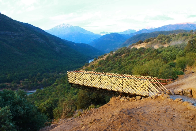 Parador en el Aire / Cristian Allende - Centro De Observación, Bosque