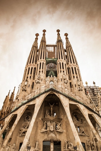 Happy 161st Birthday Antoni Gaudí! - Featured Image