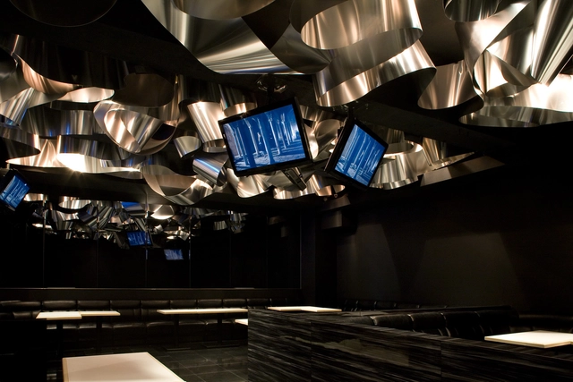 Aluminium Flower Garden / Moriyuki Ochiai Architects - Lighting