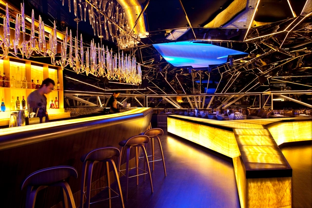 Alegra / Mr. Important Design - Iluminacion