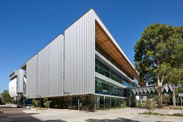 Universidad Monash de Ciencias y Tecnología y Etapa 2 del recinto de Innovación (Edificios de Ciencias Biomédicos) / DesignInc - Universidad