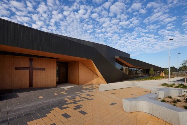 Escuela de Clínica de la Universidad de Notre Dame en Australia / DesignInc - Universidad