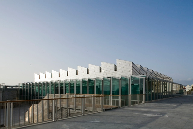 King’s Bastion / RitzenArchitecten - Commercial Architecture, Facade, Fence, Door