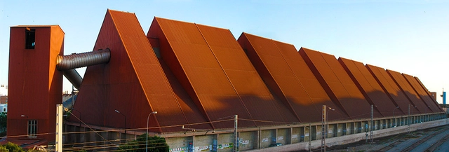 ¿Cómo salvar el Patrimoino Histórico en peligro? / El Toblerone de Almería - Imagen Principal