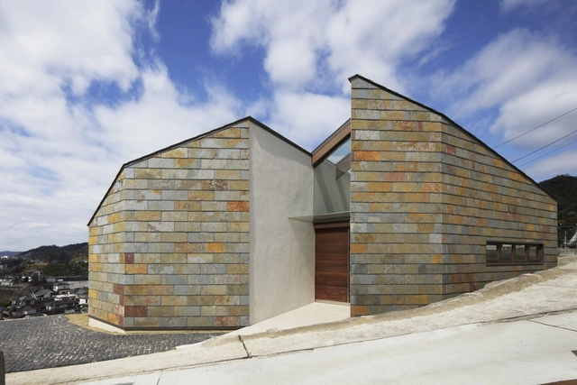 House of Uchigami / Keisuke Kawaguchi + K2-Design - Houses, Facade