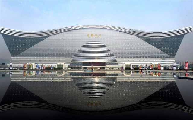 El edificio más grande del mundo abre sus puertas en China - Imagen Principal