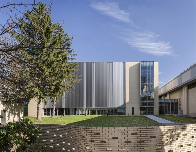King’s College / Spillman Farmer Architects - Schools , Facade
