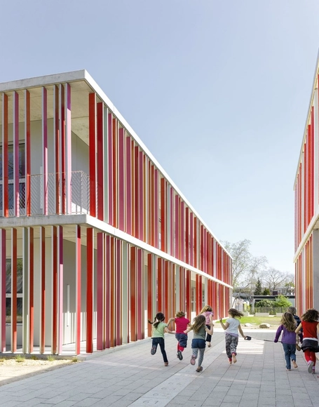 Escuela Primaria en Karlsruhe / wulf architekten - Escuelas
