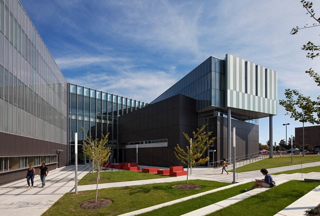 North Carolina A&T State University / The Freelon Group Architects - Classrooms, Facade