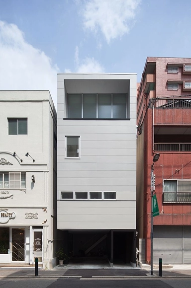 Shining Deep Well / MOVEDESIGN - Casas
