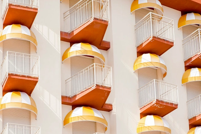 Arte y Arquitectura: Las "Fachadas Cerradas" de Luigi Bonaventura - Arte Y Arquitectura