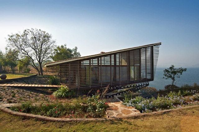 Over Water / Design Workshop - Casas