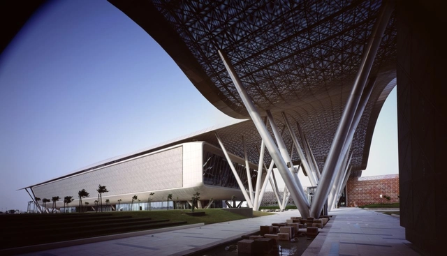 Parque de Ciência e Tecnologia do Qatar / Woods Bagot - Arquitetura Industrial