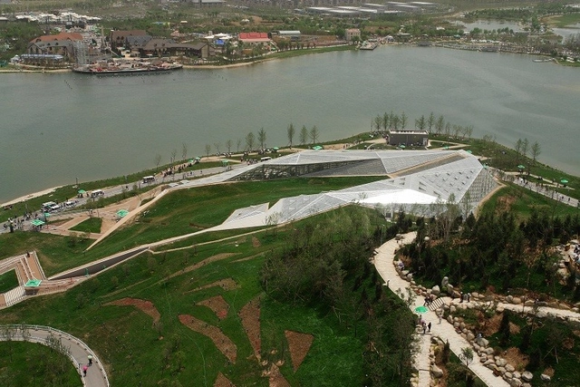 Invernadero de horticultura Xi’an / Plasma Studio - Centro De Exhibición