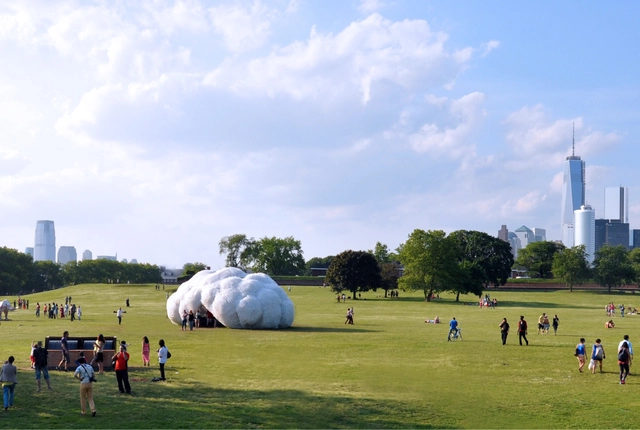 Inauguração do pavilhão "Head in the Clouds" em Nova Iorque - Arquitetura Cultural