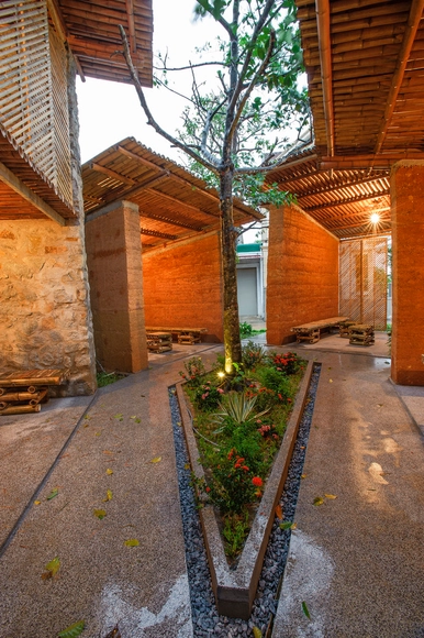 Pabellón Bes / H&P Architects - Espacio Público