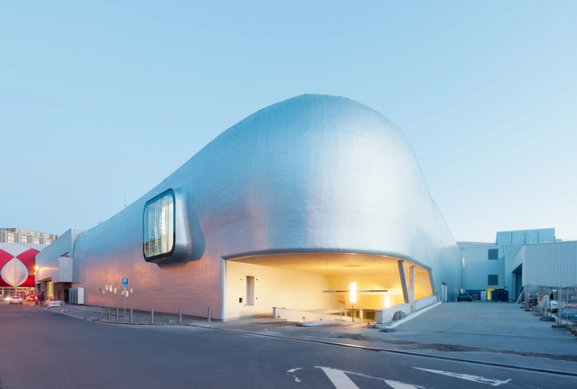 Ice Rink of Liège / L'Escaut Architectures + BE Weinand - Stadiums, Facade