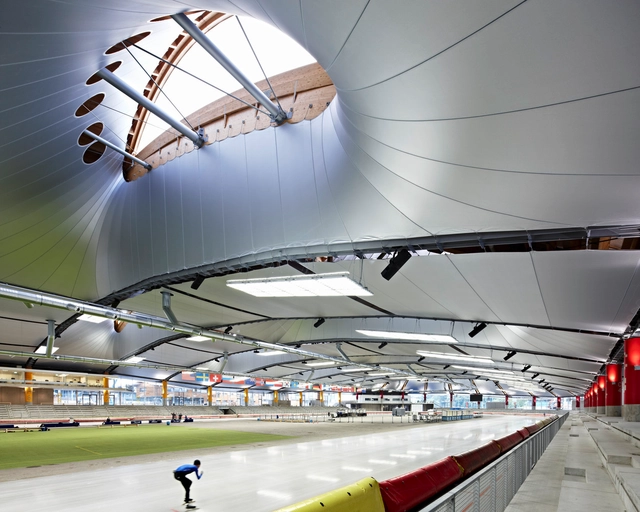 Estádio de Patinação de Inzell / Behnisch Architekten + Pohl Architekten - Estádios