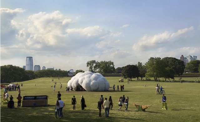 Intervenção urbana: “Head in the Clouds”, Nova York - Arquitetura Cultural