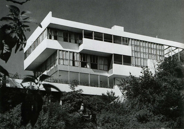 The Threat Hanging Over LA's Modernist Homes - Residential Architecture