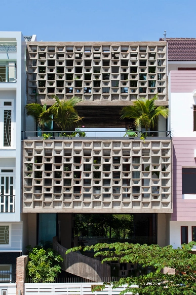 Casa Binh Thanh / Vo Trong Nghia Architects + Sanuki + NISHIZAWAARCHITECTS - Casas