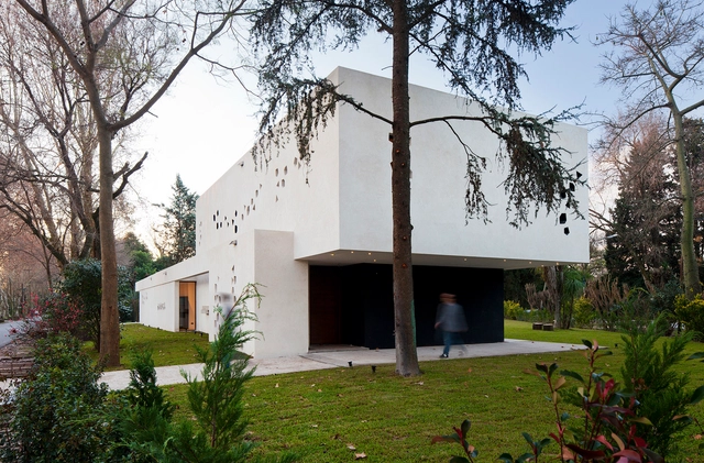 Casa BLLTT / Enrique Barberis - Casas
