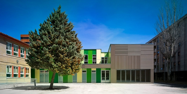 Ampliação da Escola de Educação Especial Frei Pedro Ponce De Leon/ A3gm Arquitectos - Escolas