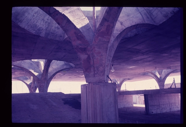 Fotografias antigas da construção da Rodoviária de Jaú de Vilanova Artigas - Rodoviária, Arco, Arcada, Pilar