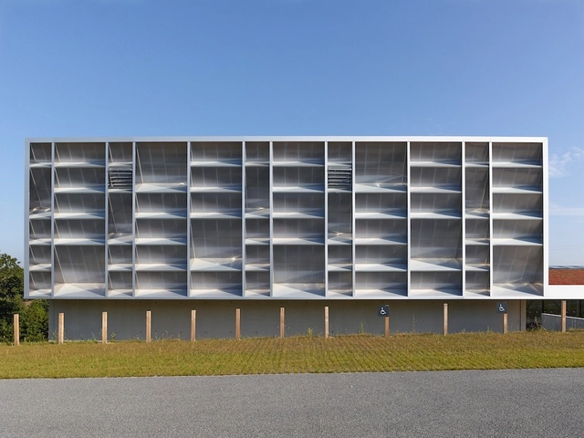 Guingamp / Agence d'Architecture Robert et Sur - Gimnasio