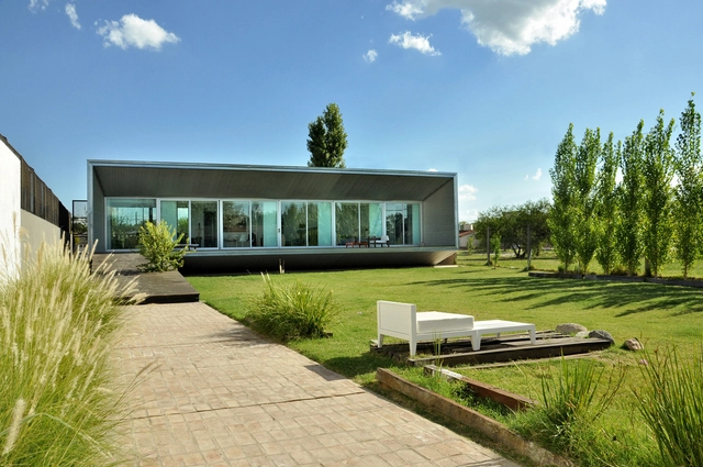 Casa RM / Estudio M + N - Casas, Jardín, Fachada