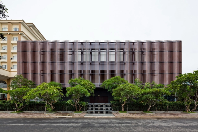 Centro para Eventos Kontum Indochine / Vo Trong Nghia Architects - Restaurant