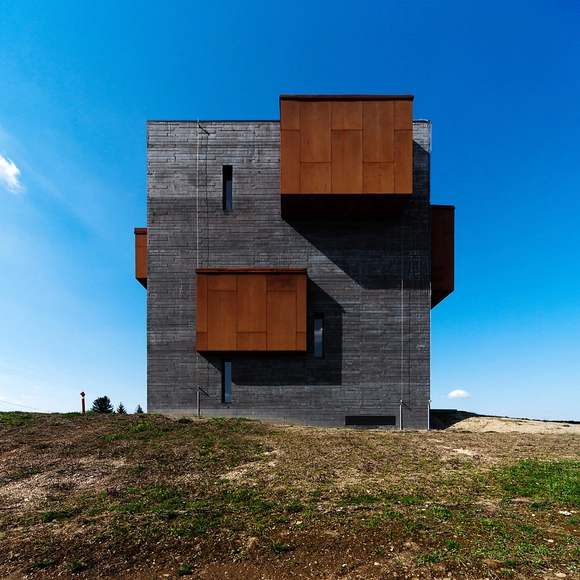 Centro de Visitantes Kemenes Volcanopark / Foldes Architects - Centro De Visitantes