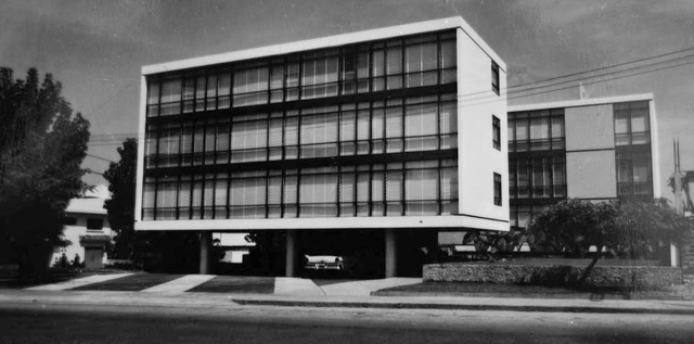 Clásicos de Arquitectura: Edificio Real / Manuel Villarán Freire - Apartamentos, Fachada