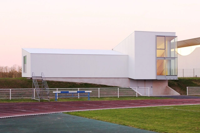Méru Athletics / Olivier Werner Architecte - Recreação  E Treinamento