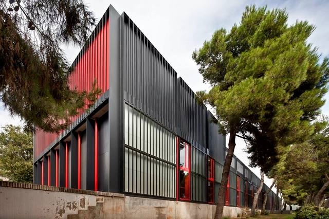 Ateneu Popular de Nou Barris / Fornari + Rojas Arquitectos - Fábrica