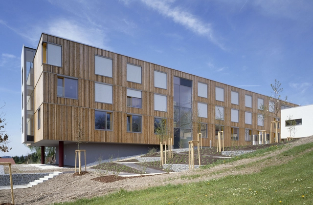 Asilo de Ancianos / Gärtner+Neururer - Centro Para La Tercera Edad