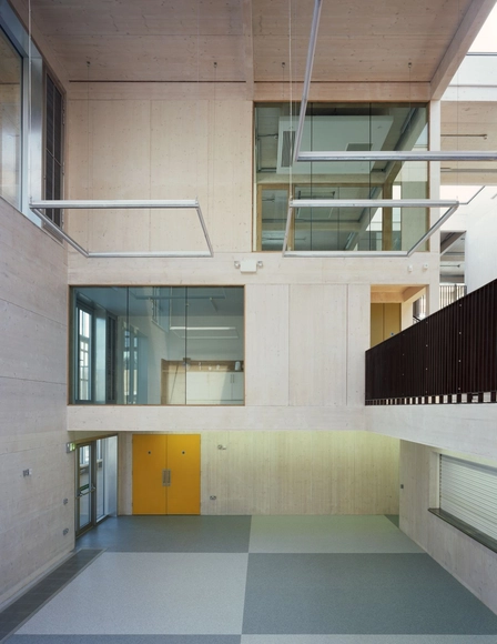 Centro Comunitário da Nova Geração / RCKa - Centro Comunitário