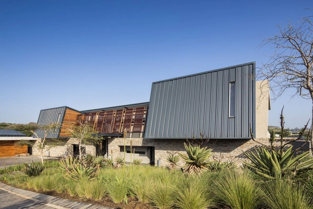 Albizia House / Metropole Architects - Houses, Garden, Facade