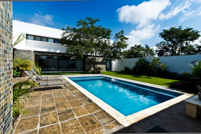 Casa Altabrisa 24 / Grupo Arquidecture - Casas, Jardín, Fachada