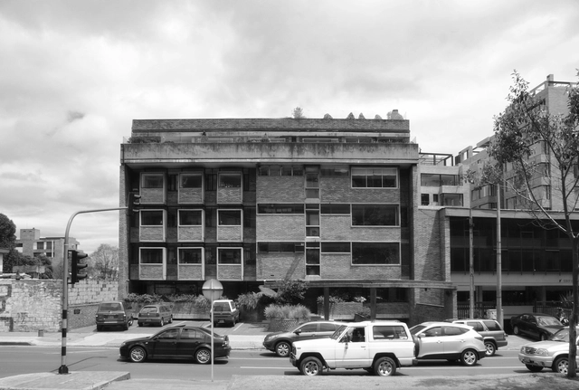 Clásicos de Arquitectura: Edificio Giraldo / Fernando Martínez Sanabria - Apartamentos, Fachada