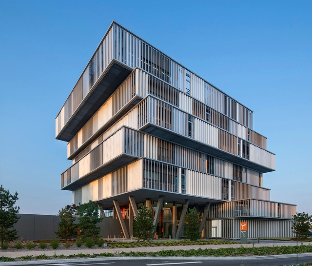 Oficinas Aquitanis / Platform Architectures - Edificio De Oficinas