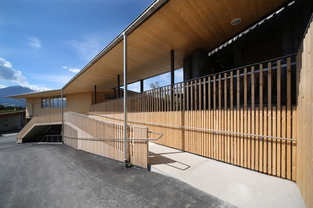 Estación de Bomberos | Club House | Gnadenwald / Gsottbauer architektur.werkstatt - Estación De Bomberos